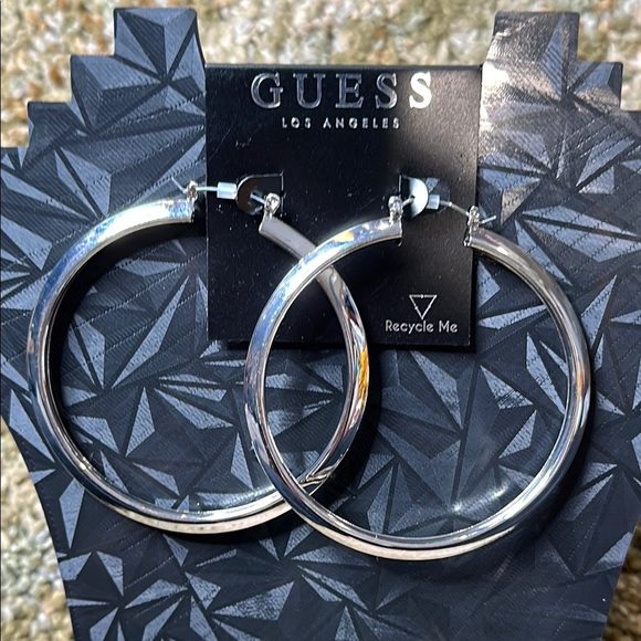 Guess Silver Statement Hoop Earrings 3 inch Hoop Silver NWT Gifts Silver Hoops - Picture 3 of 7
